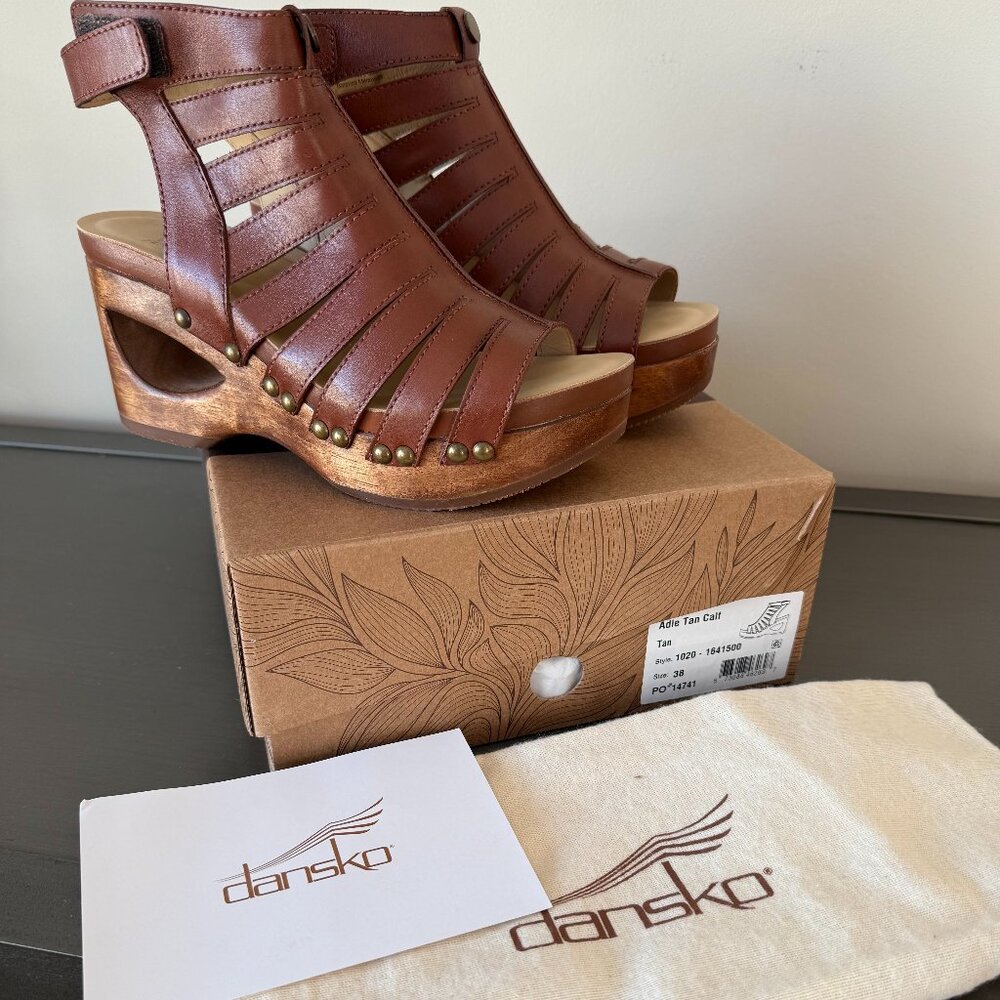 Dansko Adie Sandles – Brand New, Never Worn